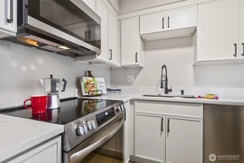 Property photo for 18200 73rd Avenue Ne #a-311, Kenmore photo 11