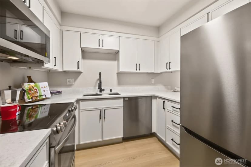 Property photo for 18200 73rd Avenue Ne #a-311, Kenmore photo 10