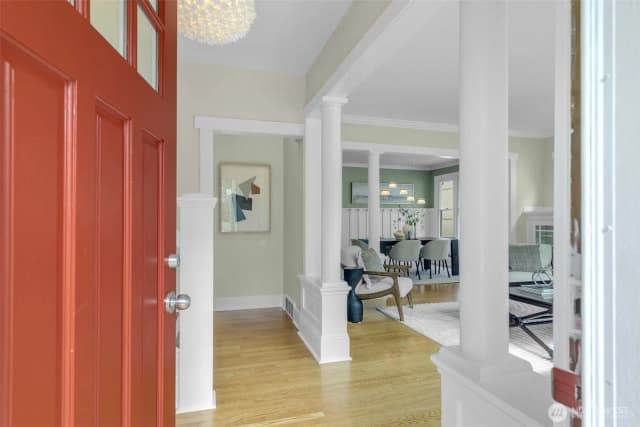 Property photo for 806 W Fulton Street, Seattle photo 4