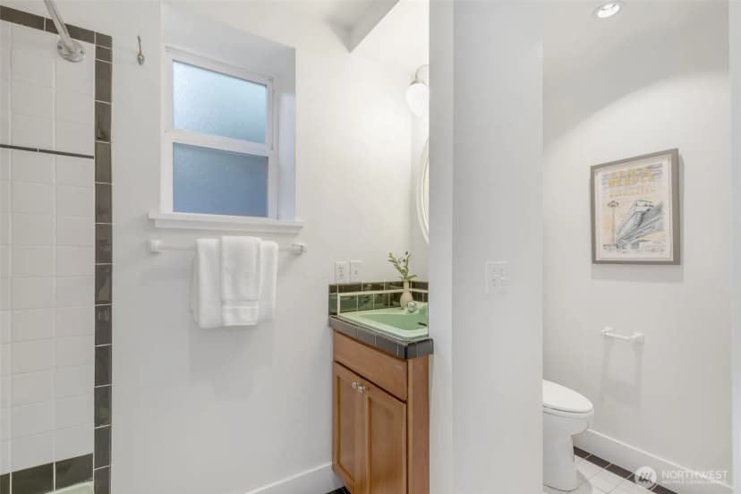 Property photo for 806 W Fulton Street, Seattle photo 33