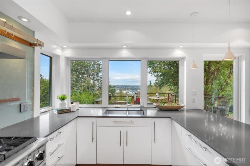 Property photo for 806 W Fulton Street, Seattle photo 16