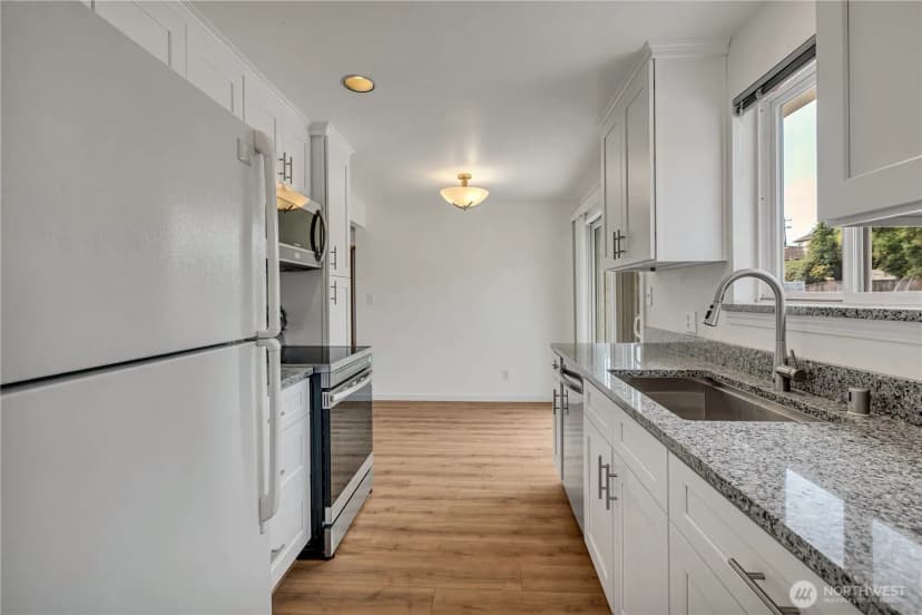 Property photo for 8019 E 36th Avenue S, Seattle photo 10