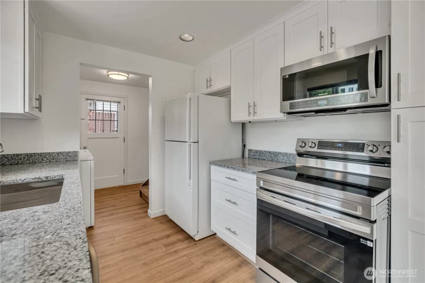 Property photo for 8019 E 36th Avenue S, Seattle photo 14