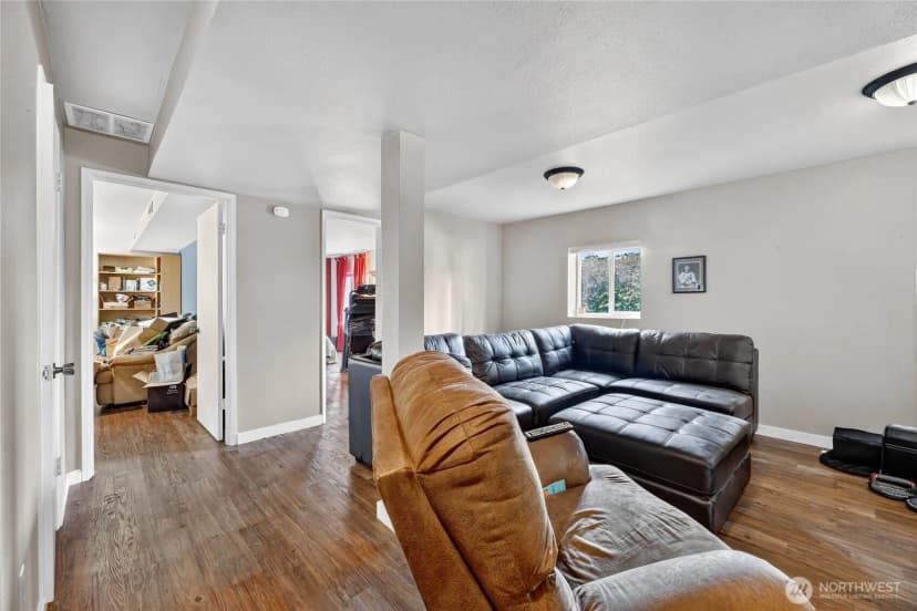 Property photo for 4702 45th Avenue Sw, Seattle photo 22
