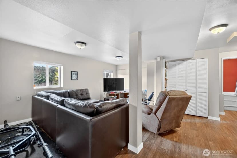 Property photo for 4702 45th Avenue Sw, Seattle photo 20