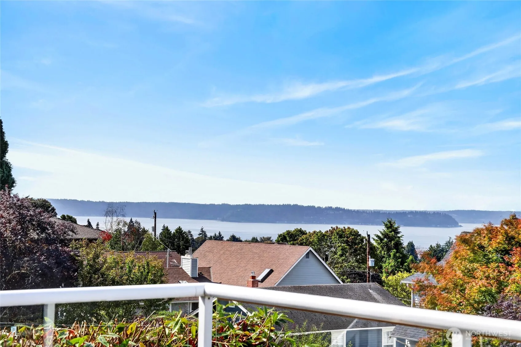 Property photo for 4702 45th Avenue Sw, Seattle photo 4