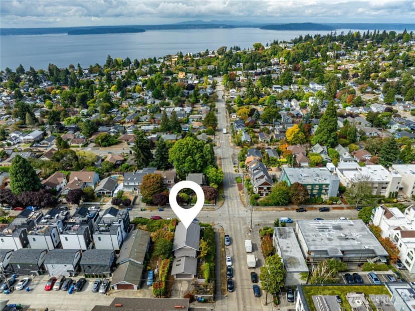 Property photo for 4702 45th Avenue Sw, Seattle photo 32