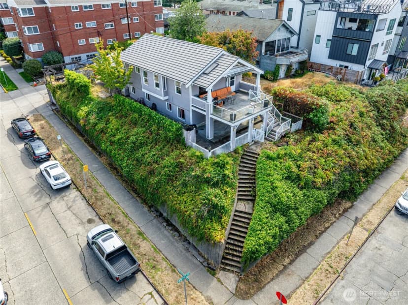 Property photo for 4702 45th Avenue Sw, Seattle