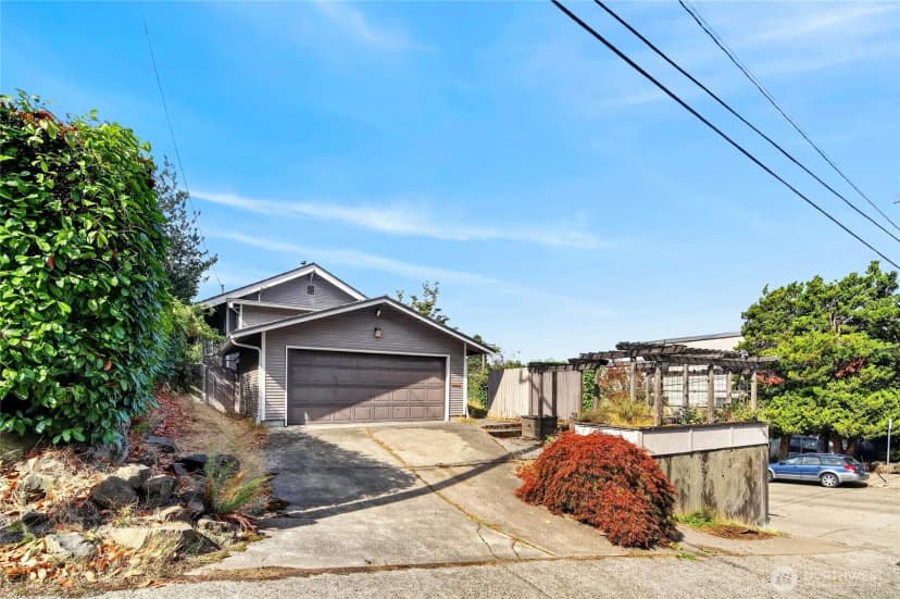 Property photo for 4702 45th Avenue Sw, Seattle photo 27