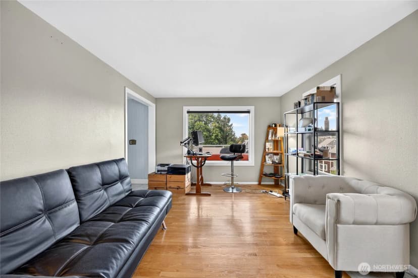 Property photo for 4702 45th Avenue Sw, Seattle photo 8