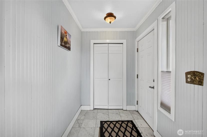 Property photo for 4702 45th Avenue Sw, Seattle photo 6