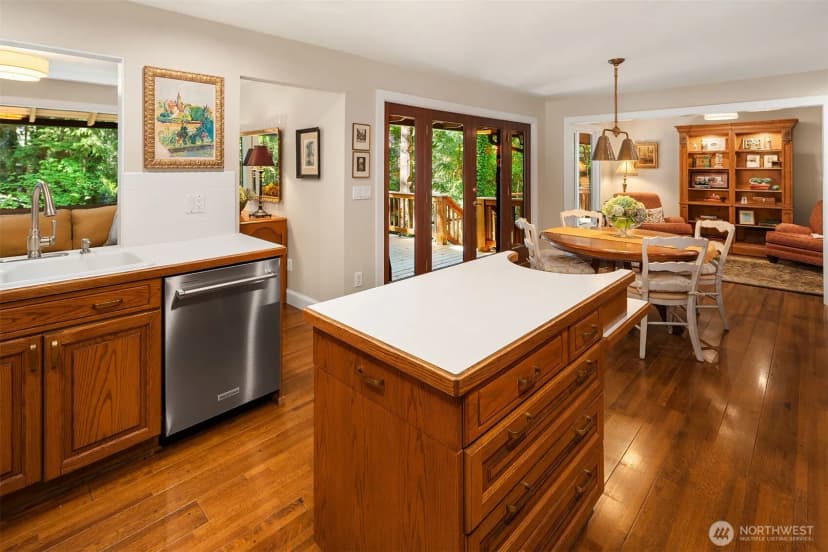 Property photo for 2511 131st Place Ne, Bellevue photo 12