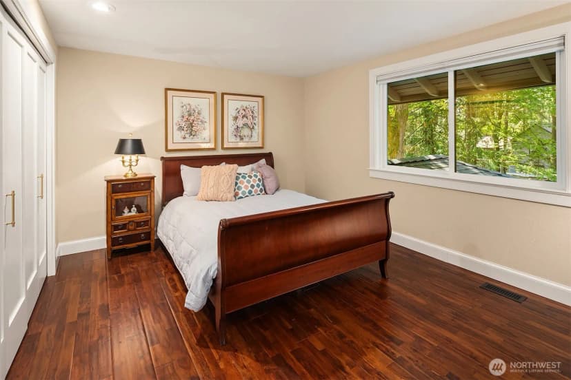 Property photo for 2511 131st Place Ne, Bellevue photo 28