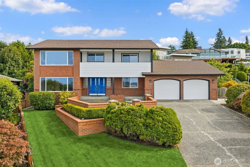 Property photo for 147 S 294th Place, Federal Way photo 2
