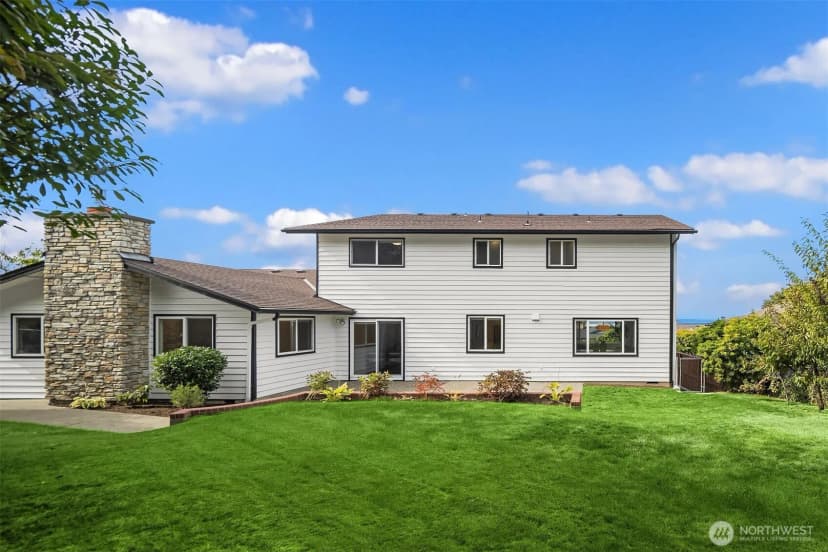 Property photo for 147 S 294th Place, Federal Way photo 14