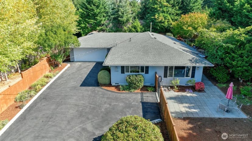 Property photo for 17630 86th Avenue Ne, Bothell photo 2