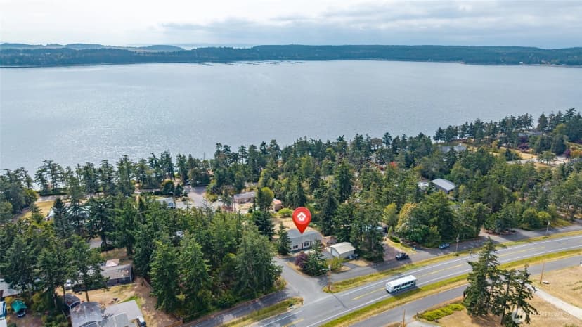 Property photo for 819 Gabrielson Road, Oak Harbor photo 4
