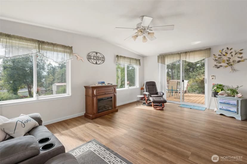 Property photo for 819 Gabrielson Road, Oak Harbor photo 13