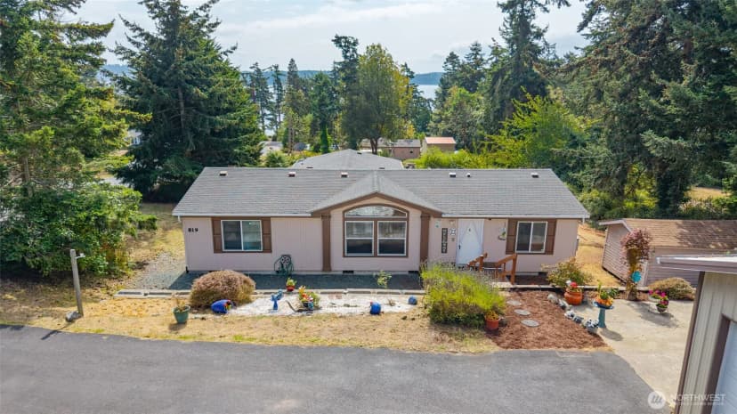 Property photo for 819 Gabrielson Road, Oak Harbor photo 2