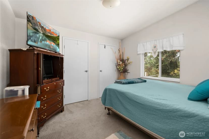 Property photo for 819 Gabrielson Road, Oak Harbor photo 23