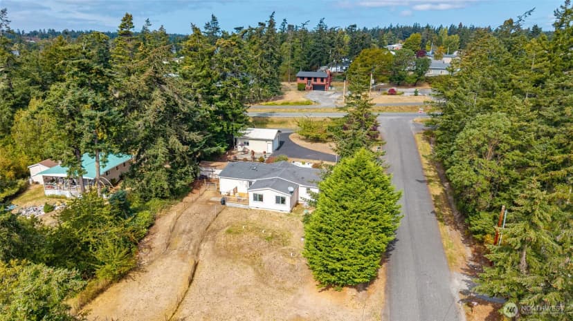 Property photo for 819 Gabrielson Road, Oak Harbor photo 3