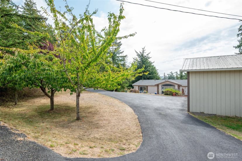 Property photo for 819 Gabrielson Road, Oak Harbor photo 33