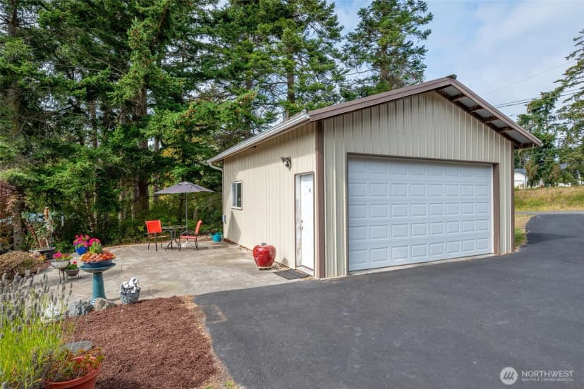 Property photo for 819 Gabrielson Road, Oak Harbor photo 30