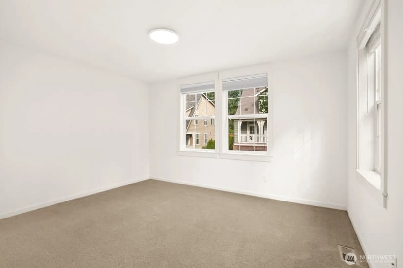 Property photo for 14017 Se 21st Place, Bellevue photo 10