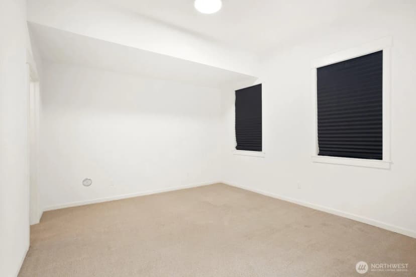 Property photo for 14017 Se 21st Place, Bellevue photo 9