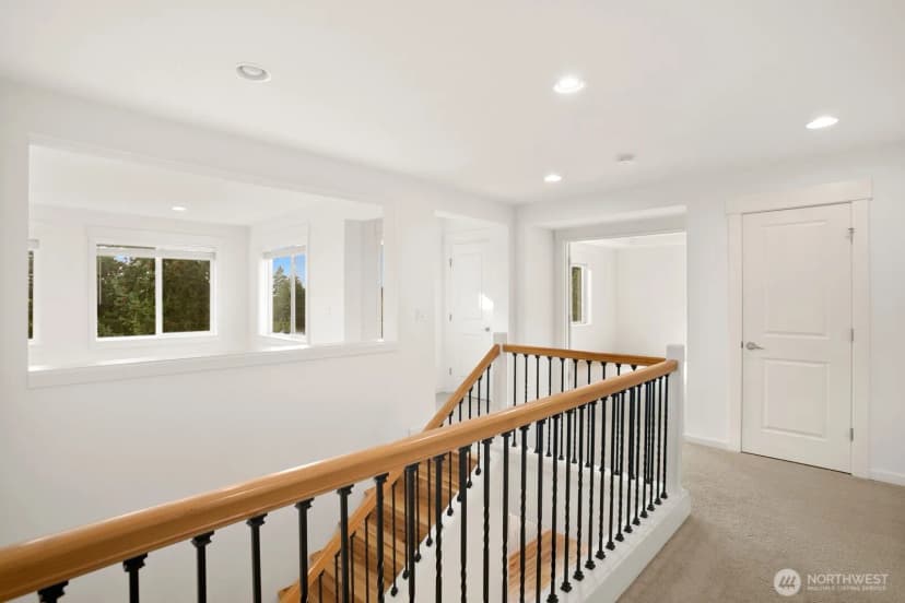 Property photo for 14017 Se 21st Place, Bellevue photo 6