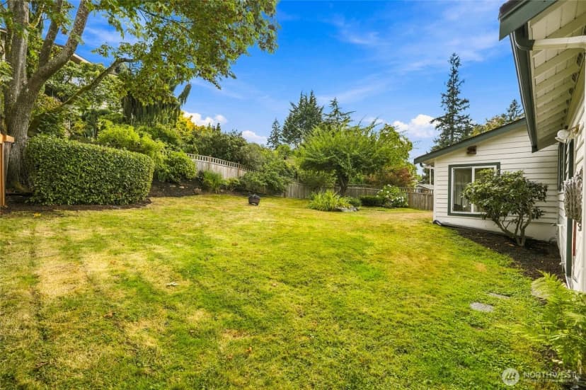 Property photo for 415 5th Street, Mukilteo photo 37