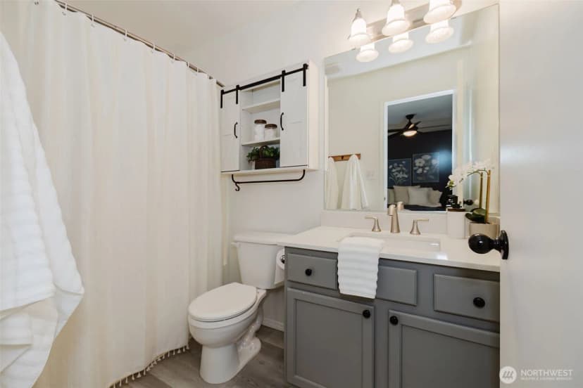 Property photo for 5781 Gateway Lane, Bremerton photo 21