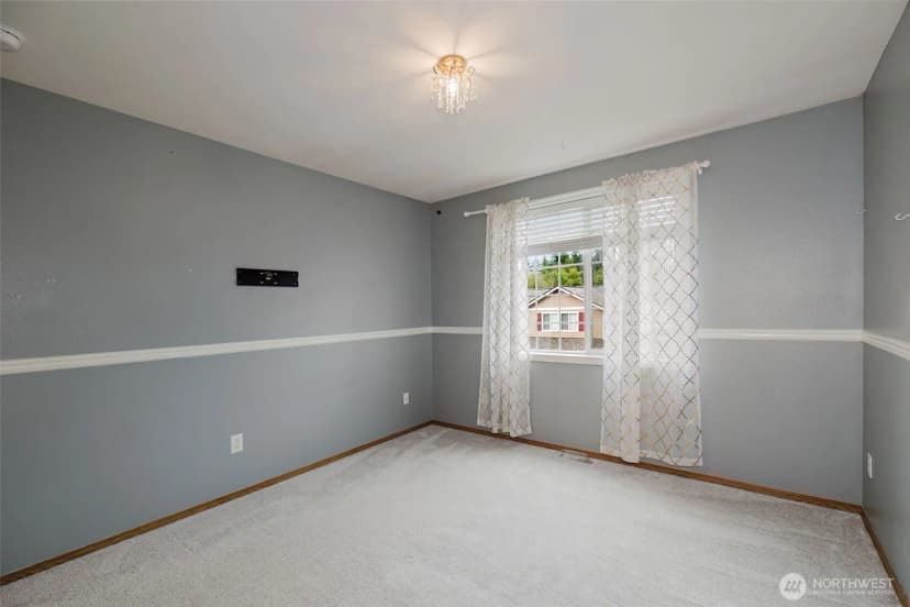 Property photo for 5781 Gateway Lane, Bremerton photo 24