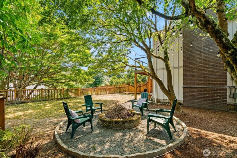 Property photo for 8456 6th Avenue Sw, Seattle photo 21