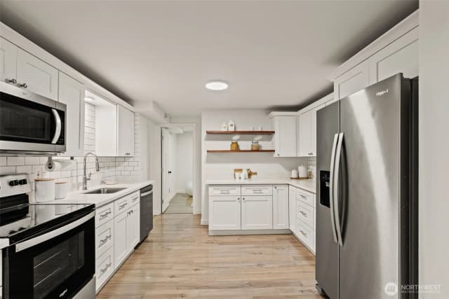 Property photo for 8456 6th Avenue Sw, Seattle photo 4