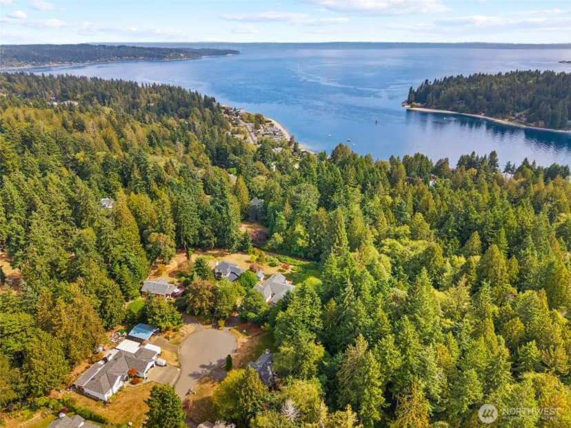 Property photo for 6037 Ne Whale Dancer Court Ne, Suquamish photo 38