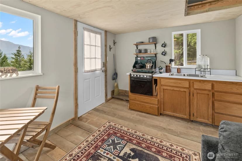 Property photo for 1000 Heron Drive, Cle Elum photo 6