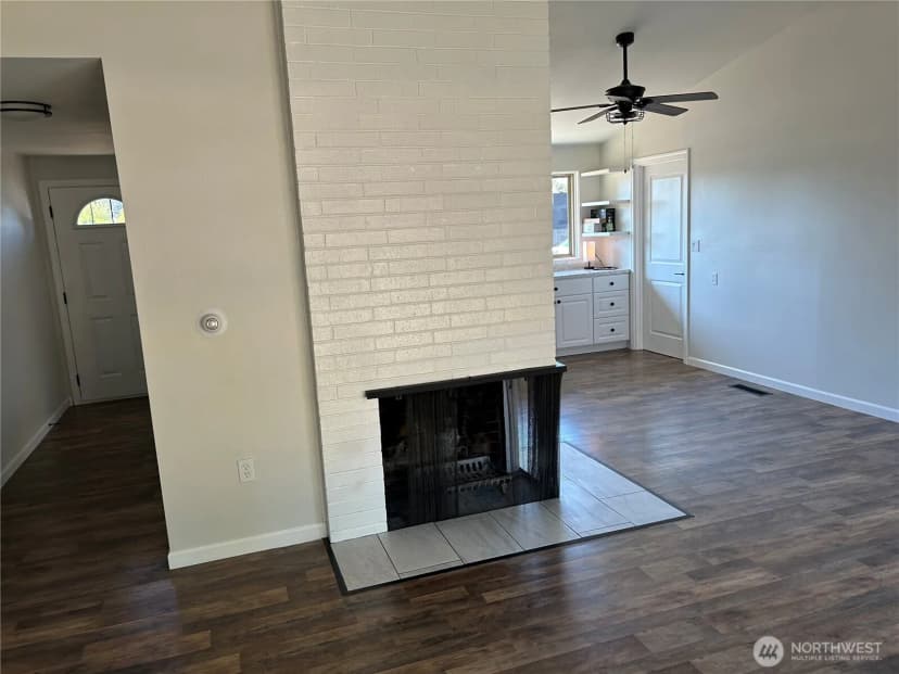 Property photo for 9015 Hipkins Road Sw, Lakewood photo 9