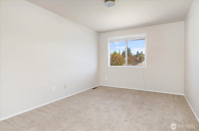 Property photo for 280 Nunan Loop #2, Oak Harbor photo 27