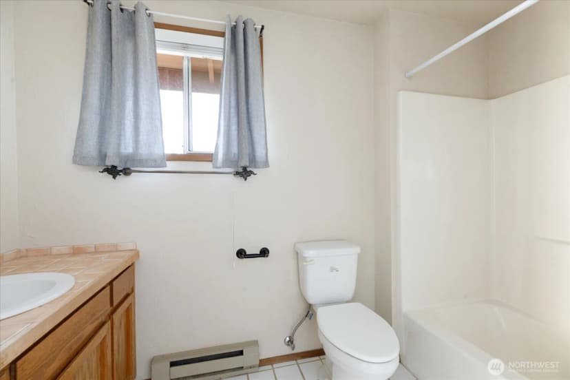 Property photo for 280 Nunan Loop #2, Oak Harbor photo 25