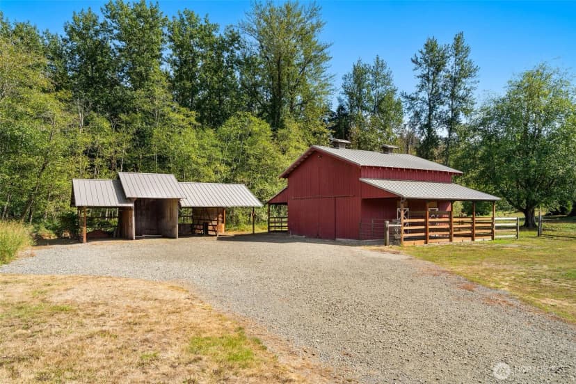 Property photo for 41328 305th Avenue Se, Enumclaw photo 9