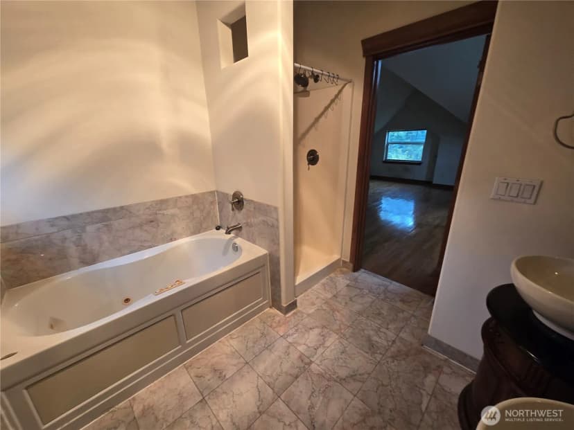Property photo for 6819 Weedin Place Ne, Seattle photo 13