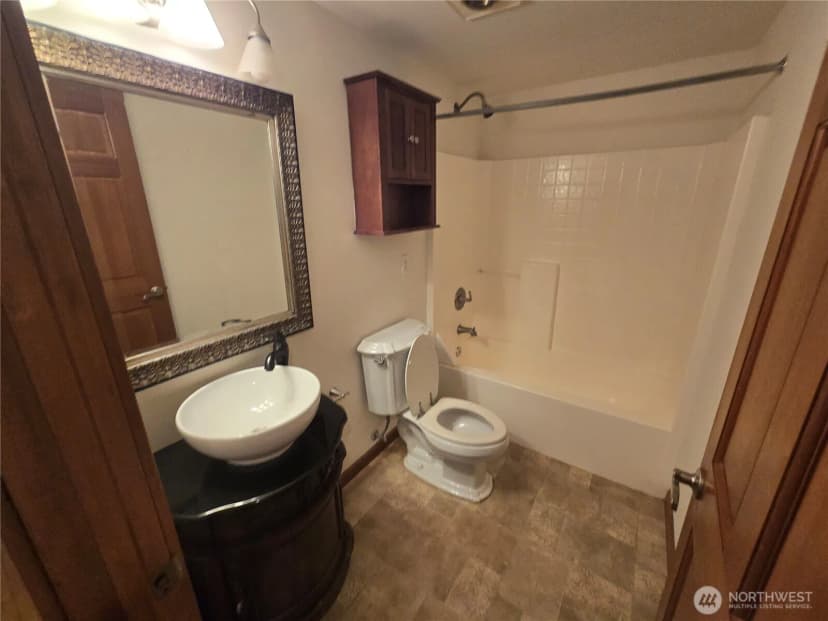 Property photo for 6819 Weedin Place Ne, Seattle photo 9