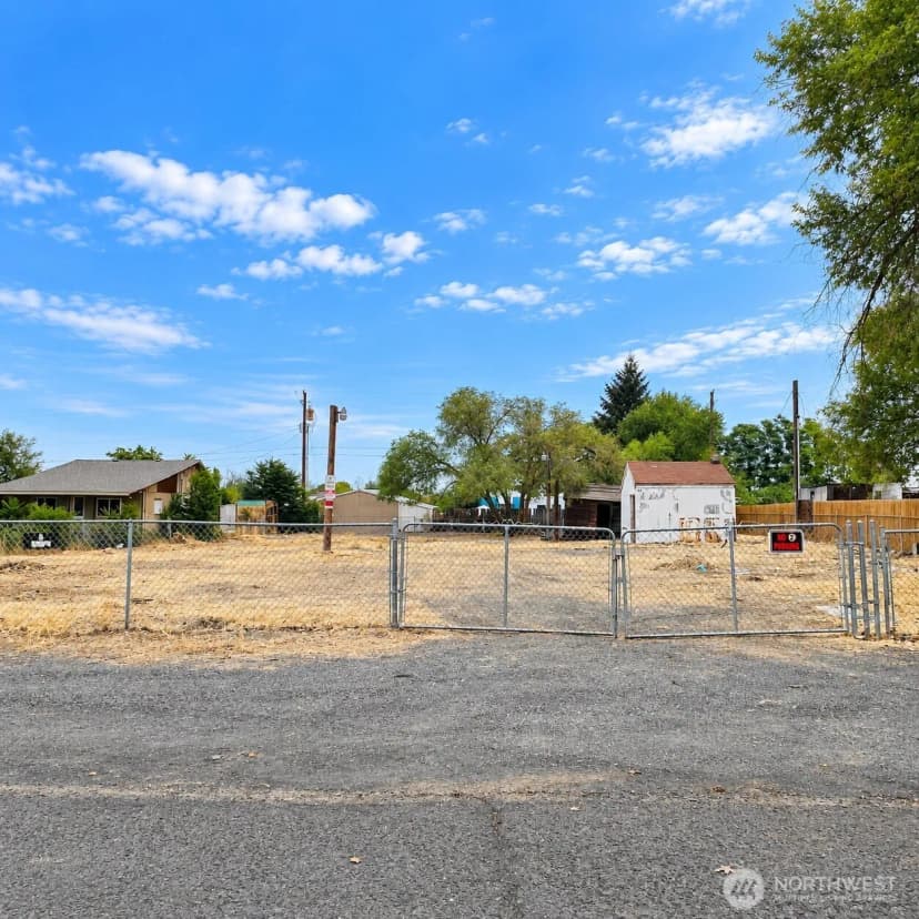 Property photo for 19155 Othello Pl, Soap Lake photo 5