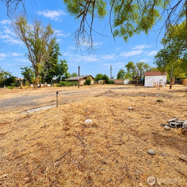 Property photo for 19155 Othello Pl, Soap Lake photo 2