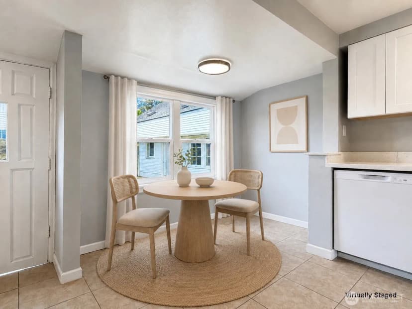 Property photo for 574 Bronson Way Ne, Renton photo 10