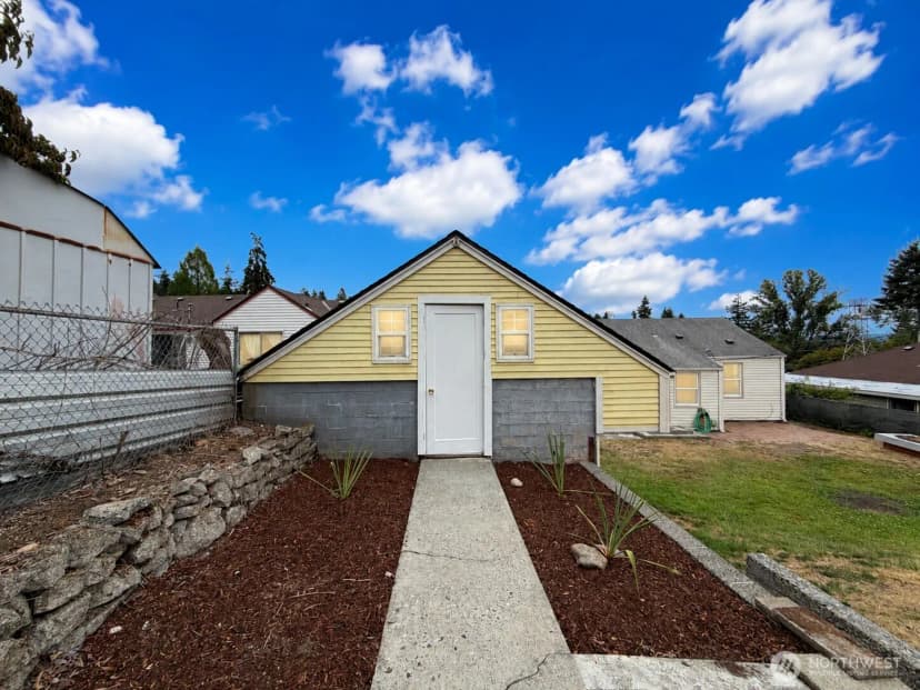 Property photo for 574 Bronson Way Ne, Renton photo 26
