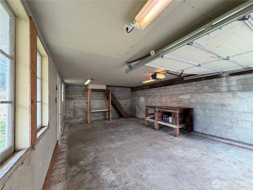 Property photo for 574 Bronson Way Ne, Renton photo 28