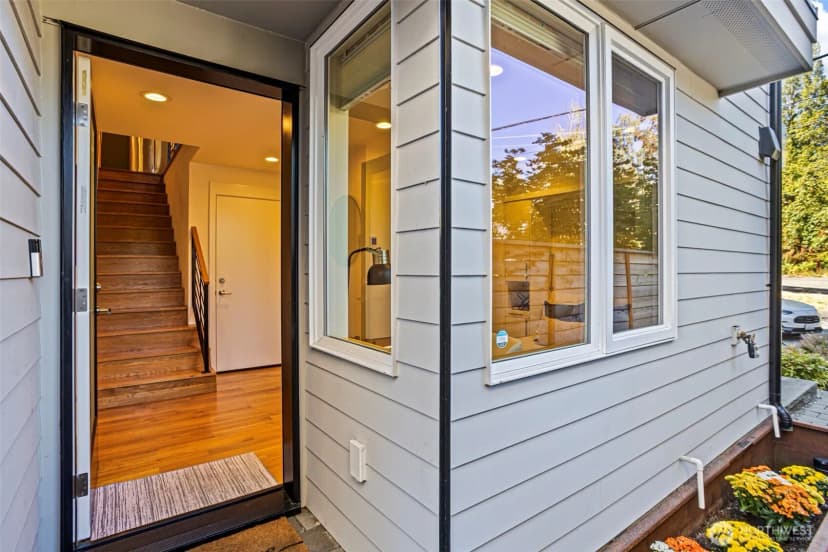 Property photo for 2314 Thorndyke Avenue W #b, Seattle