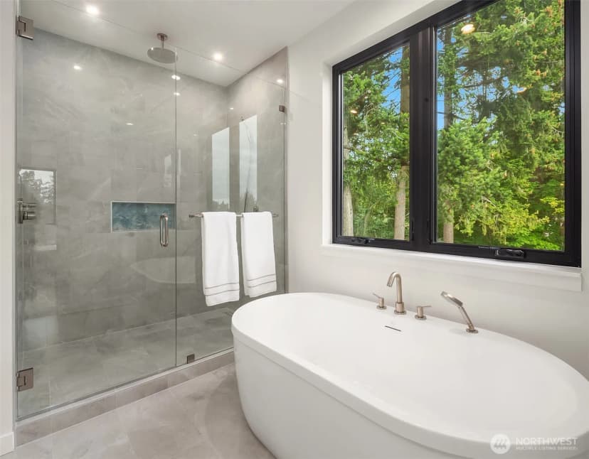 Property photo for 6214 40th Avenue Ne, Seattle photo 26